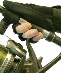 Gardner Casting-Spodding Glove Clothing 11 Gardner Casting-Spodding Glove Clothing -Gardner Online Shop Casting Glove In Use 2